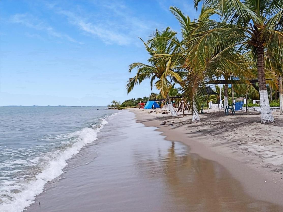 Hostal Corales Tolú Екстериор снимка