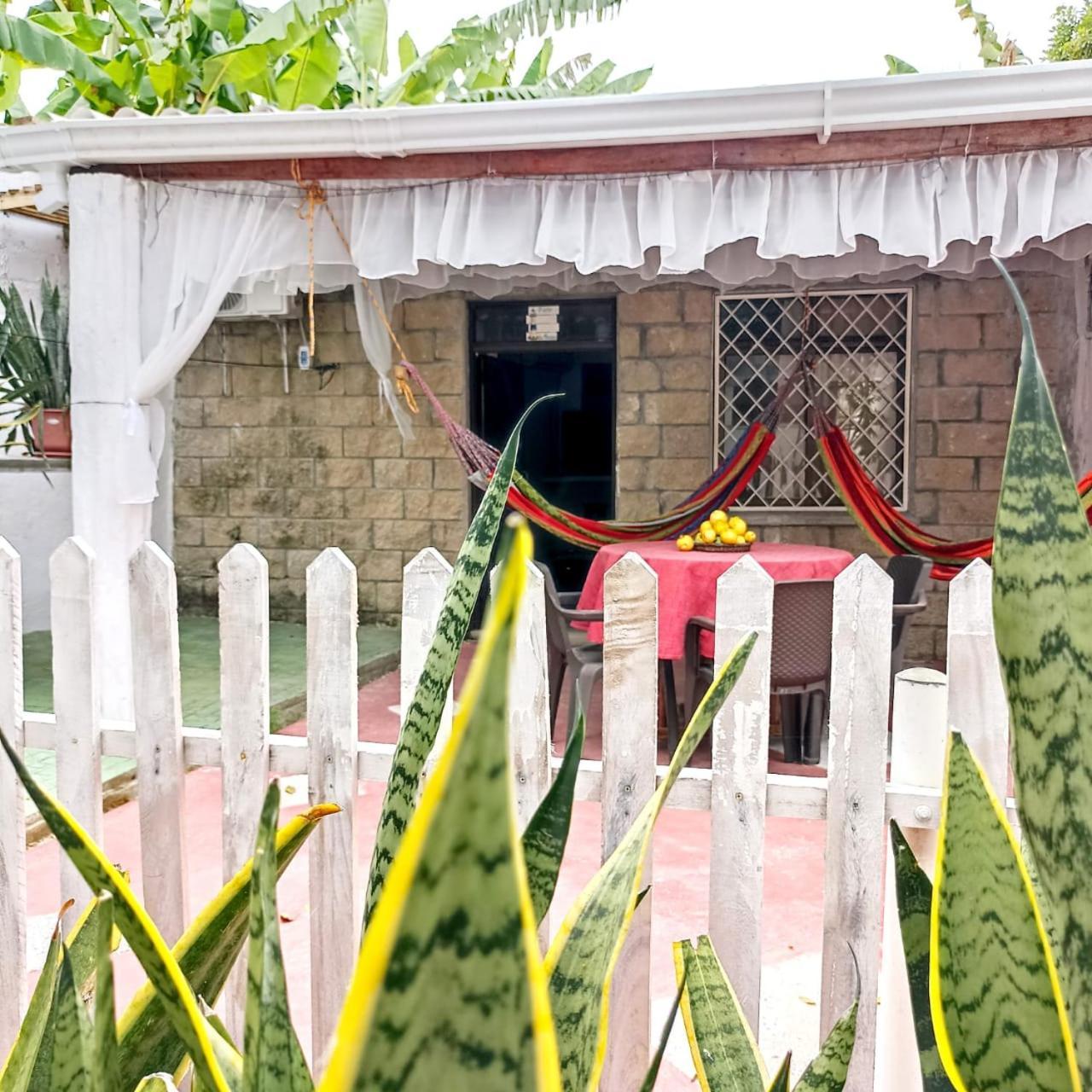 Hostal Corales Tolú Екстериор снимка